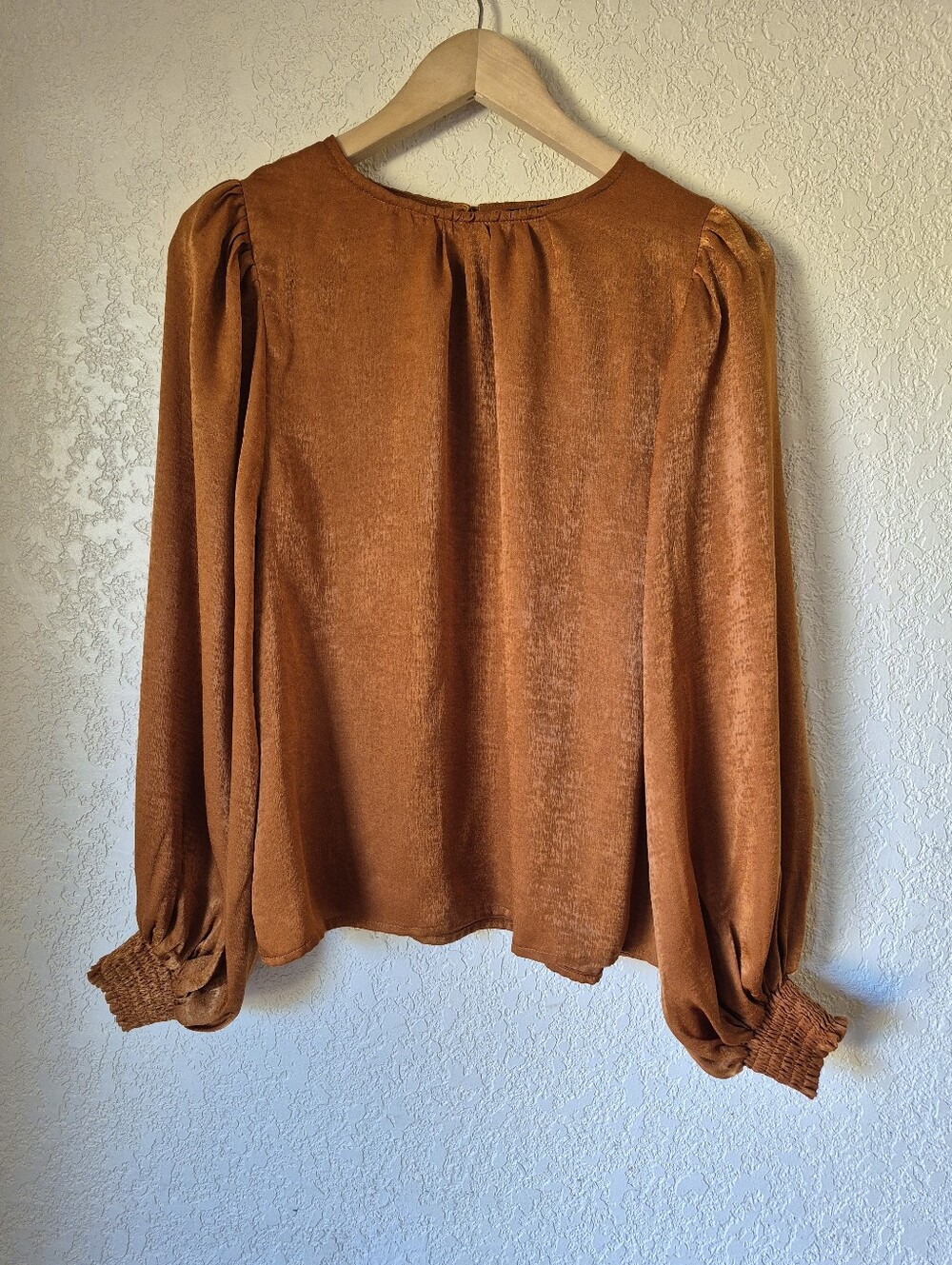 NWOT Vici Long Sleeve Smocked Cuff Rust Satin Blouse Womens Size XS